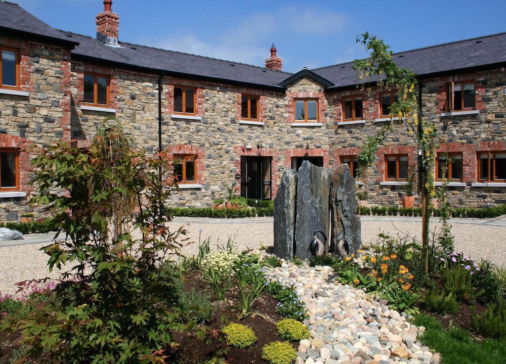 Decoy Country Cottages Navan Esterno foto