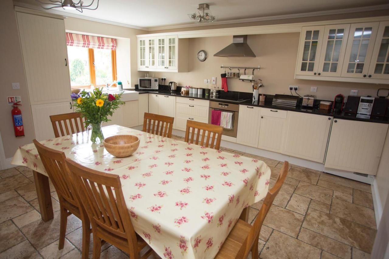 Decoy Country Cottages Navan Esterno foto