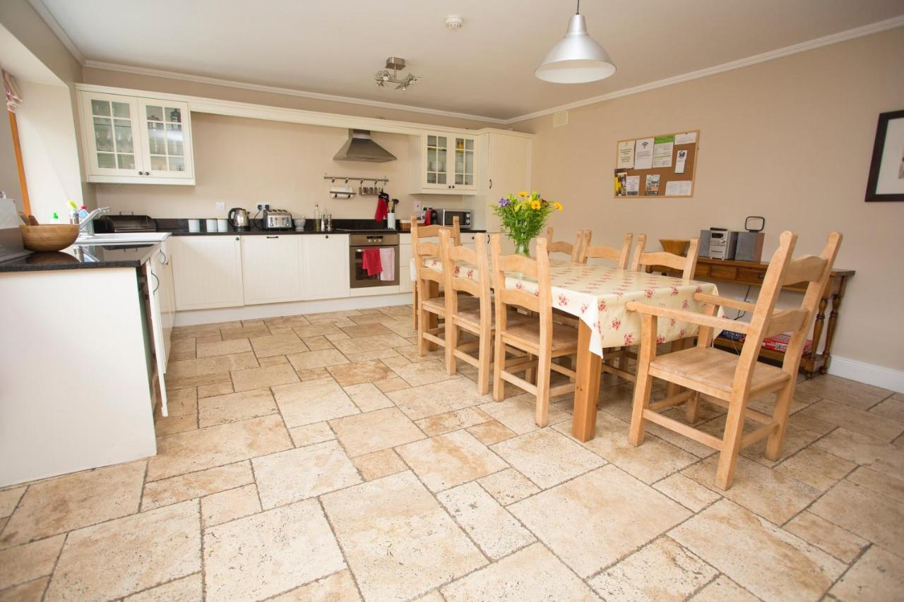 Decoy Country Cottages Navan Esterno foto