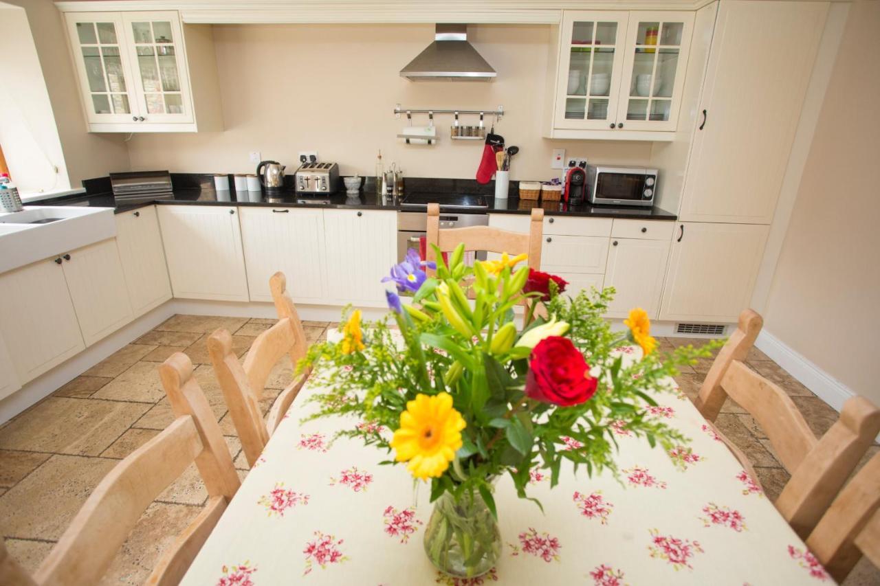 Decoy Country Cottages Navan Esterno foto