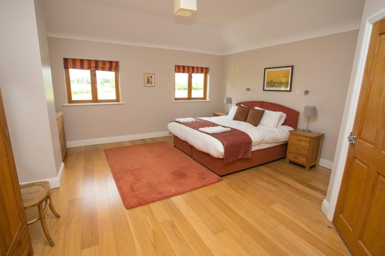 Decoy Country Cottages Navan Esterno foto