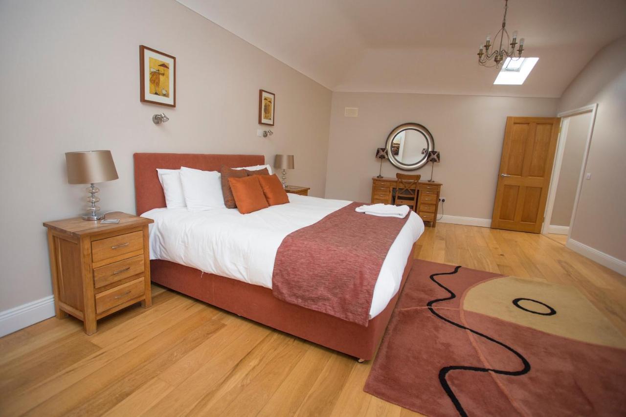 Decoy Country Cottages Navan Esterno foto
