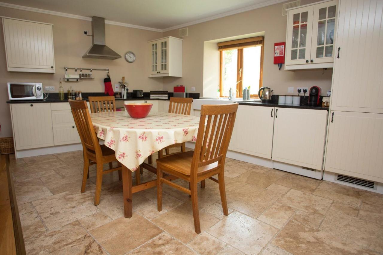 Decoy Country Cottages Navan Esterno foto