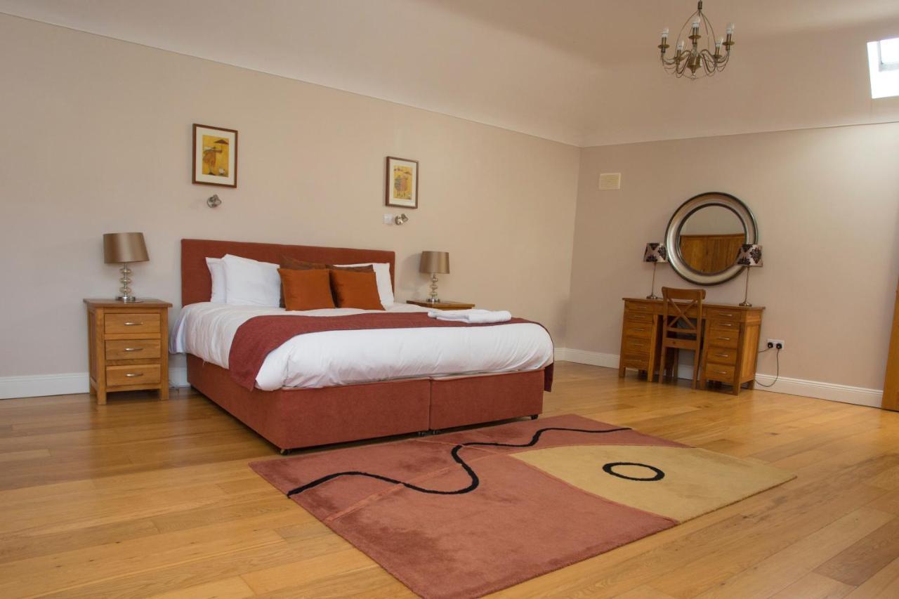 Decoy Country Cottages Navan Esterno foto