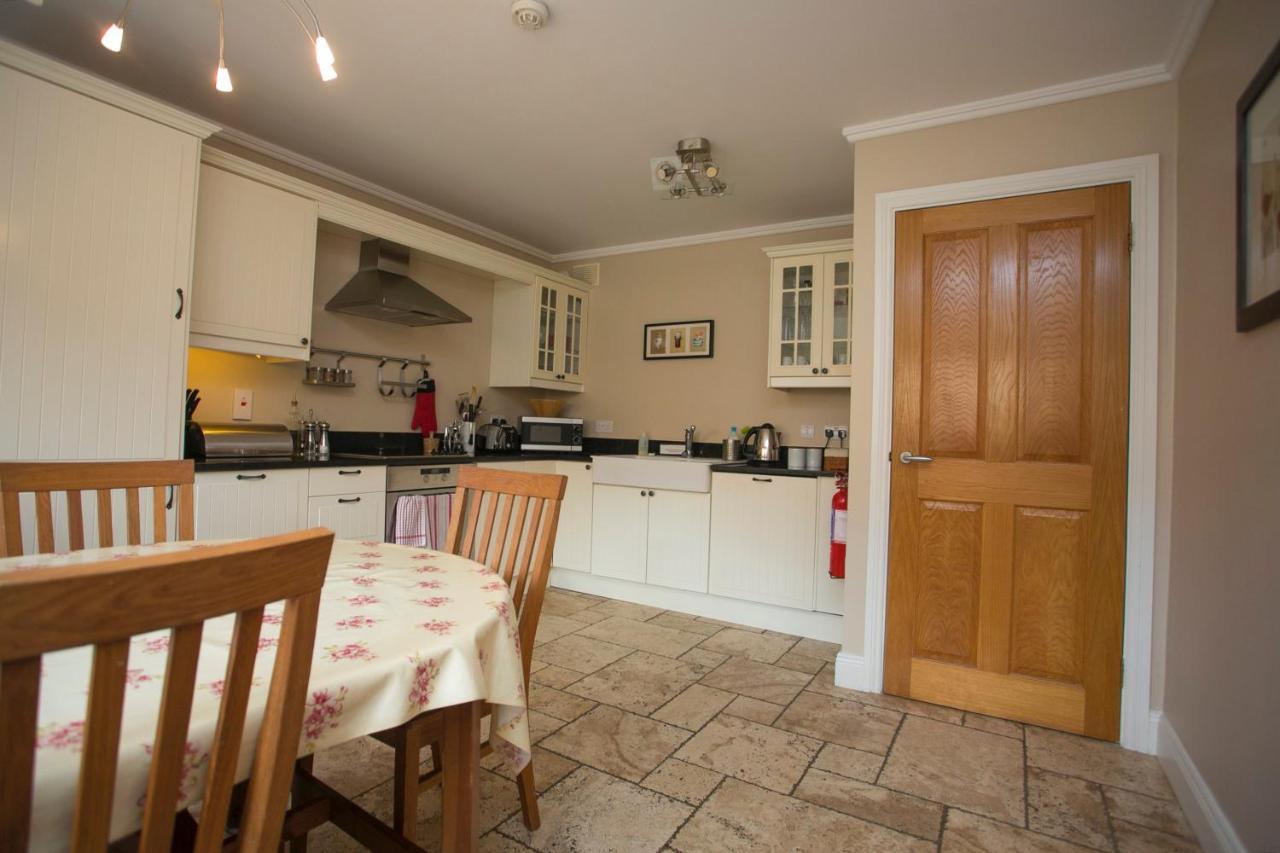 Decoy Country Cottages Navan Esterno foto