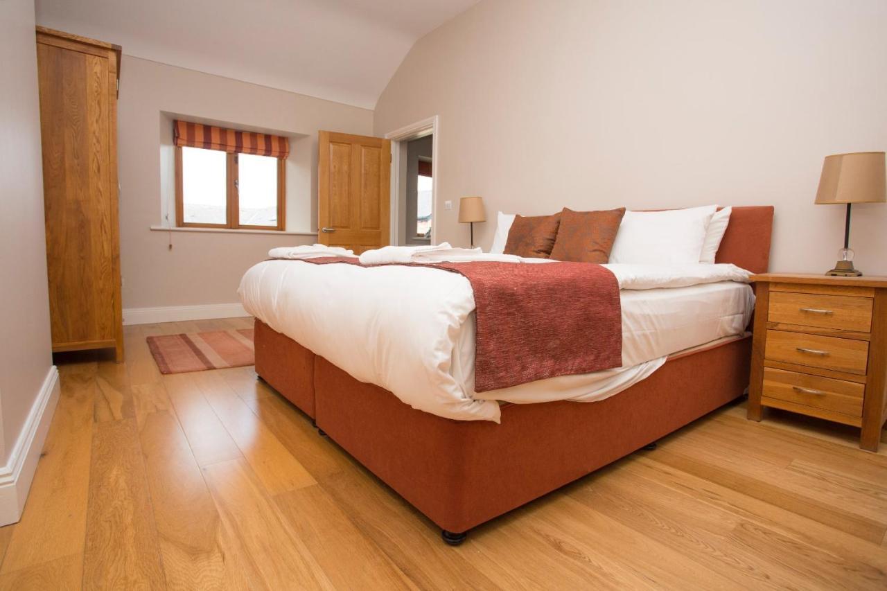 Decoy Country Cottages Navan Esterno foto