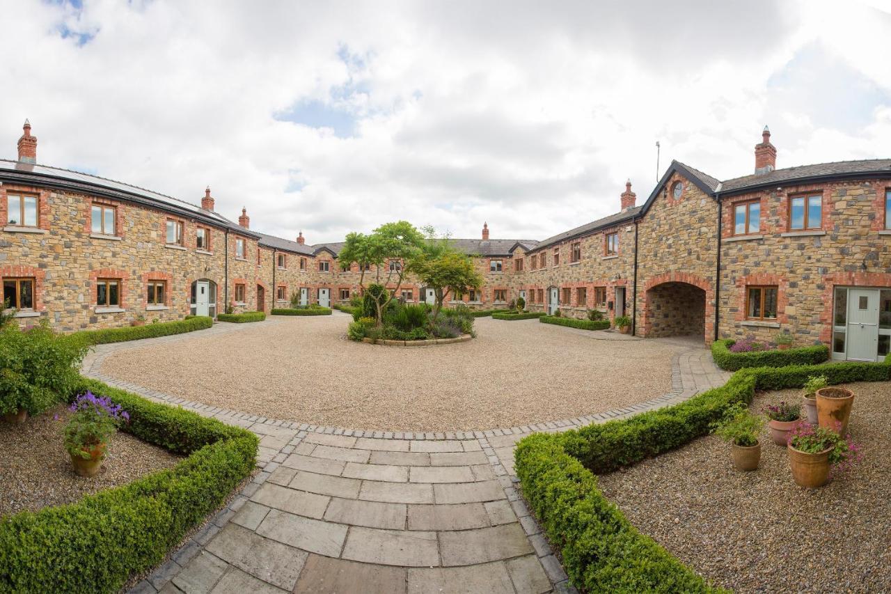 Decoy Country Cottages Navan Esterno foto